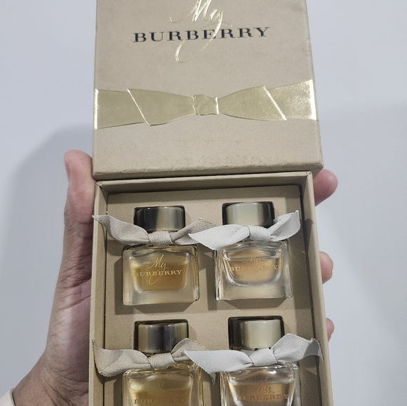 BURBERRY - Picture 8 of 8